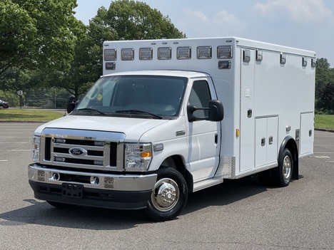REMOUNTED 2023 FORD E450 TYPE III AMBULANCE TRUCK #$vid