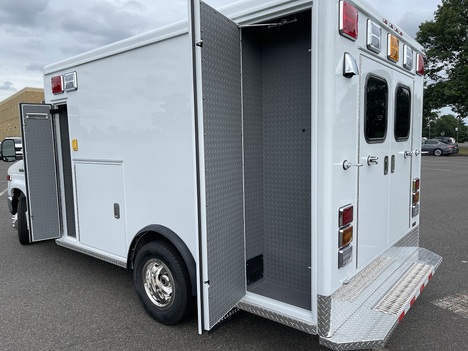 REMOUNTED 2023 FORD E350 TYPE III AMBULANCE TRUCK #$vid