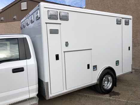 REMOUNTED 2023 FORD F350 TYPE I AMBULANCE TRUCK #$vid