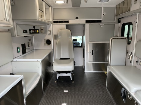 REMOUNTED 2023 FORD F350 TYPE I AMBULANCE TRUCK #$vid