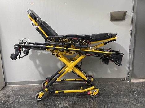 USED STRYKER 6506 STRETCHER TRUCK #$vid