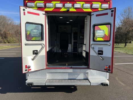 USED 2015 FORD F450 4X4 TYPE I AMBULANCE TRUCK #$vid