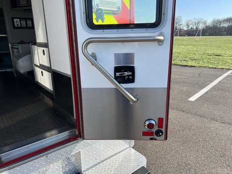 USED 2015 FORD F450 4X4 TYPE I AMBULANCE TRUCK #$vid