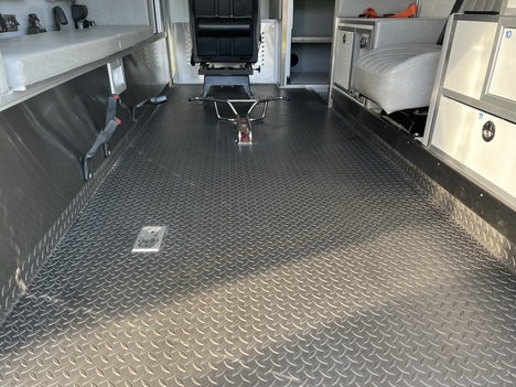 USED 2015 FORD F450 4X4 TYPE I AMBULANCE TRUCK #$vid