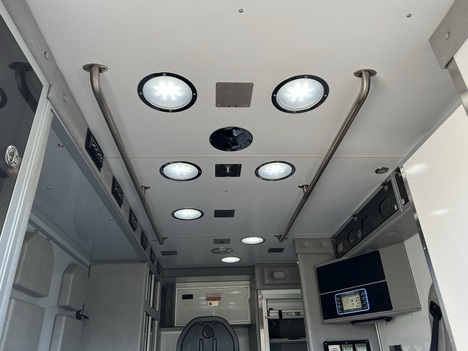 USED 2015 FORD F450 4X4 TYPE I AMBULANCE TRUCK #$vid