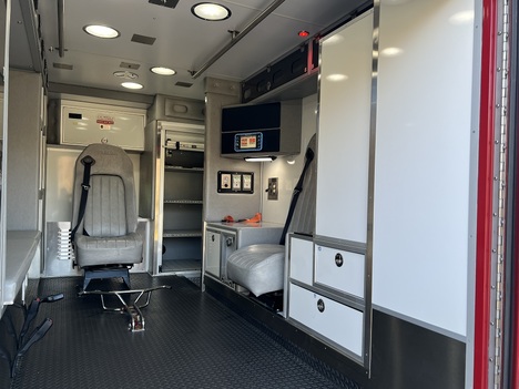USED 2015 FORD F450 4X4 TYPE I AMBULANCE TRUCK #$vid