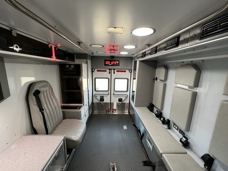 USED 2015 FORD F450 4X4 TYPE I AMBULANCE TRUCK #$vid
