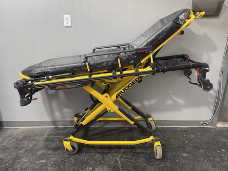USED STRYKER 6500 STRETCHER TRUCK #$vid