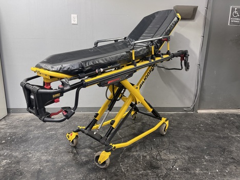 USED STRYKER 6500 STRETCHER TRUCK #$vid
