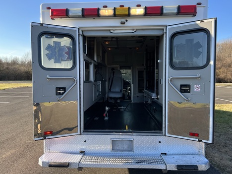 USED 2006 FORD E450 TYPE III AMBULANCE TRUCK #$vid
