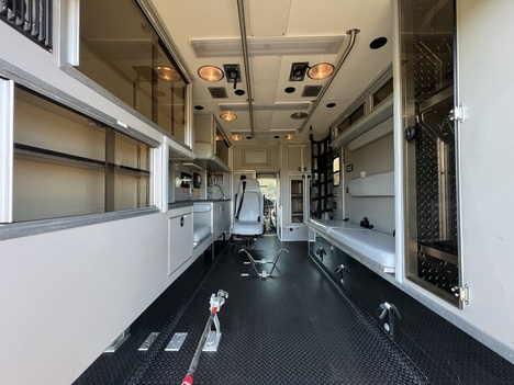 USED 2006 FORD E450 TYPE III AMBULANCE TRUCK #$vid