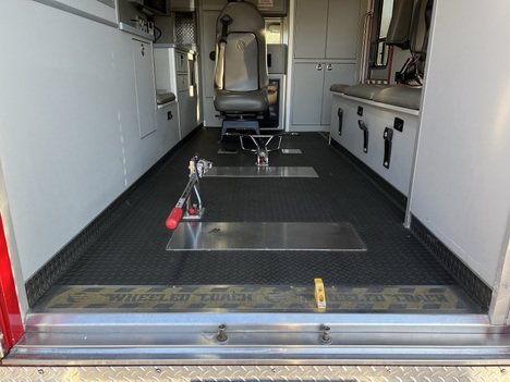 USED 2016 CHEVROLET G4500 TYPE III AMBULANCE TRUCK #$vid
