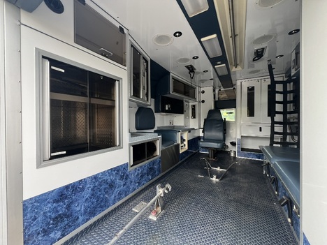 USED 2016 CHEVROLET G4500 TYPE III AMBULANCE TRUCK #$vid