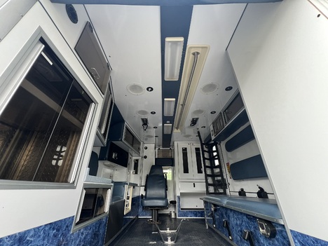 USED 2016 CHEVROLET G4500 TYPE III AMBULANCE TRUCK #$vid