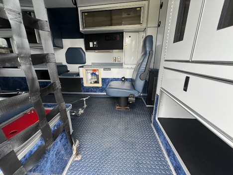 USED 2016 CHEVROLET G4500 TYPE III AMBULANCE TRUCK #$vid