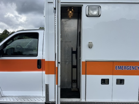 USED 2016 CHEVROLET G4500 TYPE III AMBULANCE TRUCK #$vid