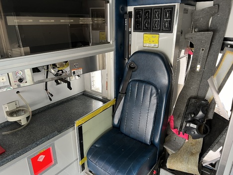 REMOUNTED 2015 FORD E450 TYPE III AMBULANCE TRUCK #$vid