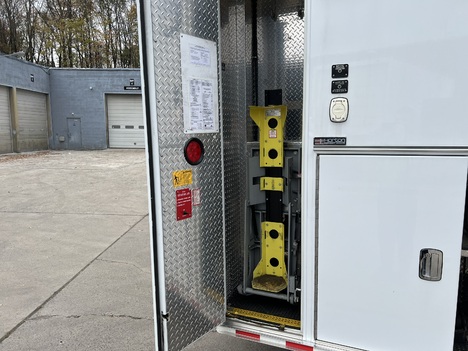 REMOUNTED 2015 FORD E450 TYPE III AMBULANCE TRUCK #$vid