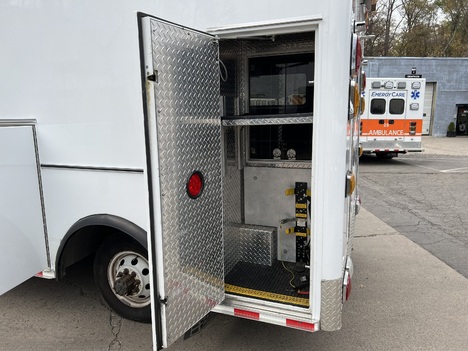 REMOUNTED 2015 FORD E450 TYPE III AMBULANCE TRUCK #$vid