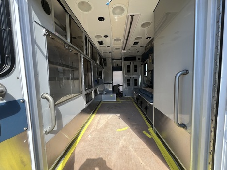 REMOUNTED 2018 FORD E450 TYPE III AMBULANCE TRUCK #$vid