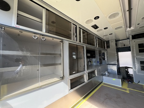 REMOUNTED 2018 FORD E450 TYPE III AMBULANCE TRUCK #$vid