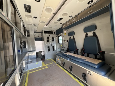REMOUNTED 2018 FORD E450 TYPE III AMBULANCE TRUCK #$vid