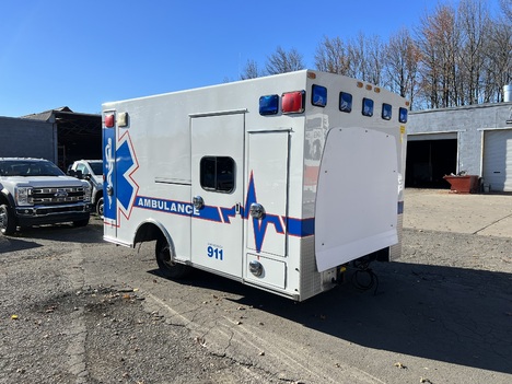 REMOUNTED FORD E450 TYPE III AMBULANCE TRUCK #$vid