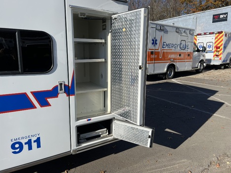 REMOUNTED FORD E450 TYPE III AMBULANCE TRUCK #$vid