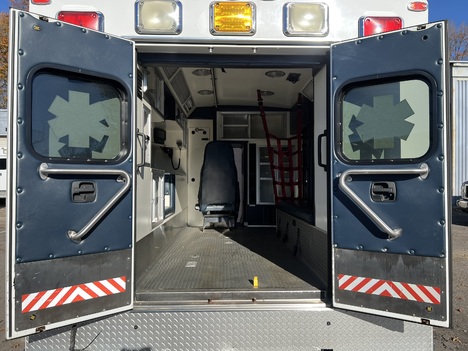 REMOUNTED FORD E450 TYPE III AMBULANCE TRUCK #$vid