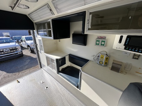 REMOUNTED FORD E450 TYPE III AMBULANCE TRUCK #$vid