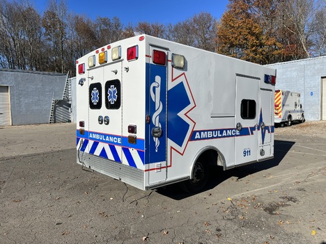 REMOUNTED FORD E450 TYPE III AMBULANCE TRUCK #$vid