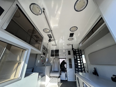 REMOUNTED FORD E350 TYPE III AMBULANCE TRUCK #$vid