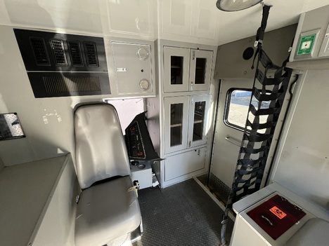 REMOUNTED FORD E350 TYPE III AMBULANCE TRUCK #$vid