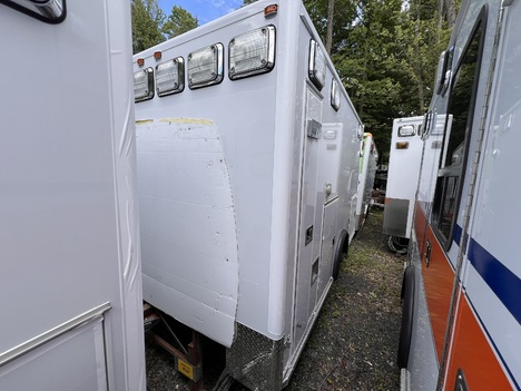 REMOUNTED FORD E350 TYPE III AMBULANCE TRUCK #$vid