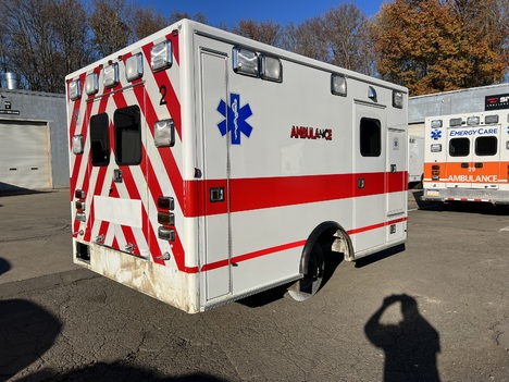 REMOUNTED FORD E350 TYPE III AMBULANCE TRUCK #$vid