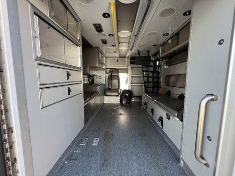 REMOUNTED 2016 FORD E350 TYPE III AMBULANCE TRUCK #$vid