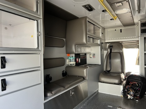 REMOUNTED 2016 FORD E350 TYPE III AMBULANCE TRUCK #$vid