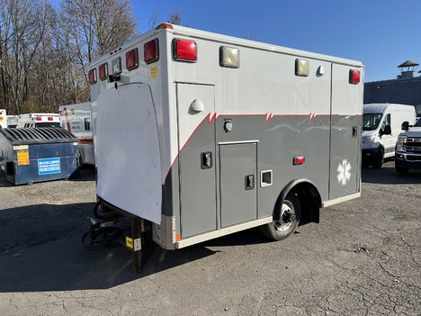 REMOUNTED FORD E350 TYPE III AMBULANCE TRUCK #$vid