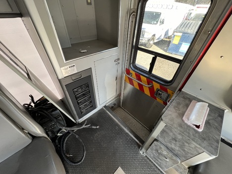 REMOUNTED FORD E350 TYPE III AMBULANCE TRUCK #$vid