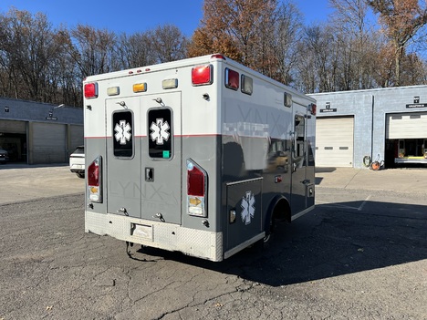 REMOUNTED FORD E350 TYPE III AMBULANCE TRUCK #$vid