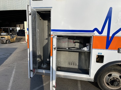 REMOUNTED FORD F350 TYPE I AMBULANCE TRUCK #$vid