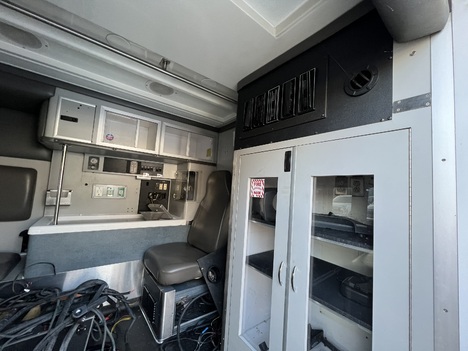 REMOUNTED FORD F350 TYPE I AMBULANCE TRUCK #$vid