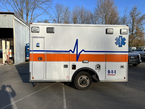 REMOUNTED FORD F350 TYPE I AMBULANCE TRUCK #$vid