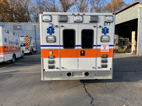 REMOUNTED FORD F350 TYPE I AMBULANCE TRUCK #$vid