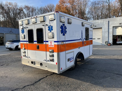 REMOUNTED FORD F350 TYPE I AMBULANCE TRUCK #$vid