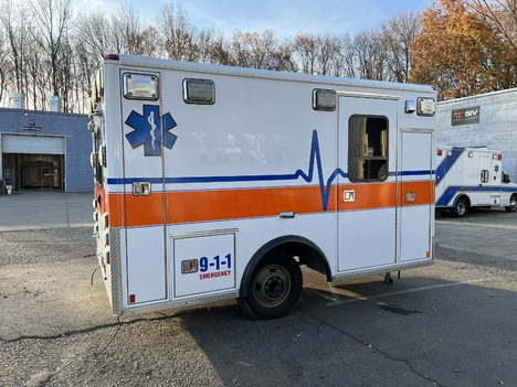 REMOUNTED FORD F350 TYPE I AMBULANCE TRUCK #$vid