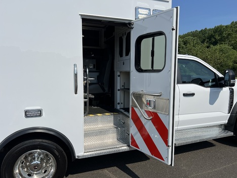 REMOUNTED 2023 FORD F450 TYPE I AMBULANCE TRUCK #$vid