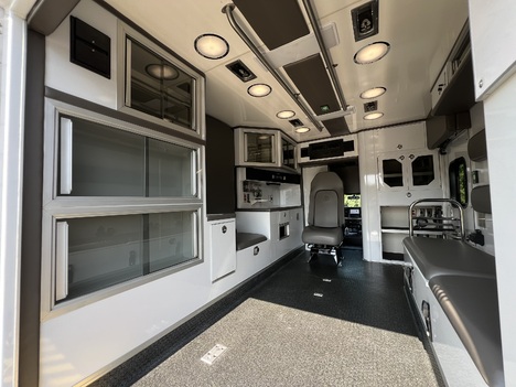 REMOUNTED 2023 FORD F450 TYPE I AMBULANCE TRUCK #$vid