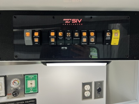 REMOUNTED 2023 FORD F450 TYPE I AMBULANCE TRUCK #$vid