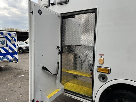 REMOUNTED 2019 FORD F450 TYPE I AMBULANCE TRUCK #$vid